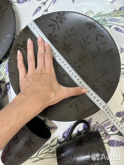 Посуда тарелки кружки