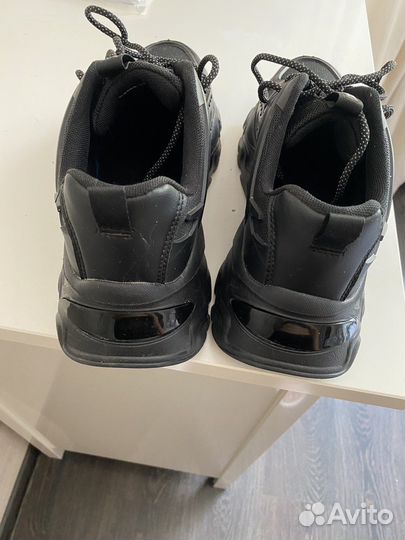 Кроссовки женские 40 размер