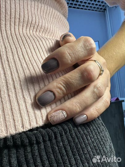 Маникюр педикюр