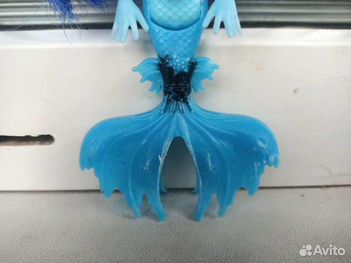 Маленькая куколка