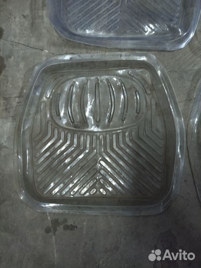 Коврики универсальные б/у