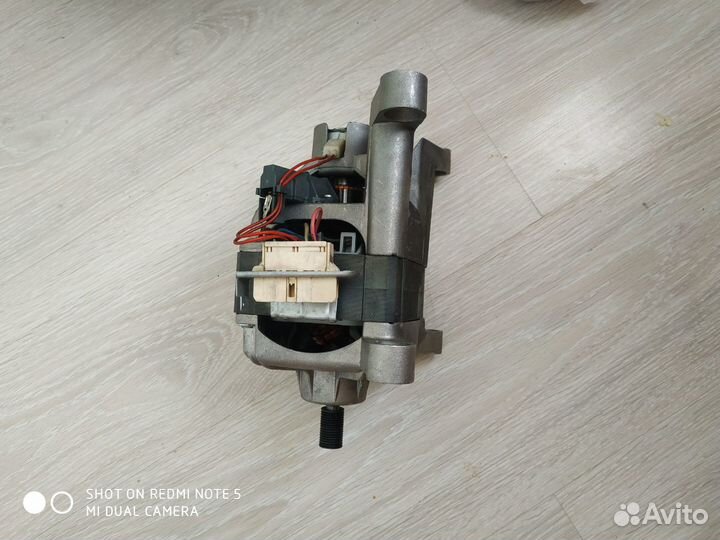 Двигатель стиральной машины