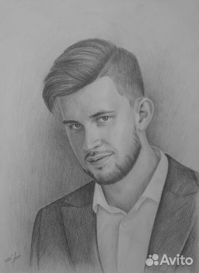 Портрет карандашом по фото на заказ от художника
