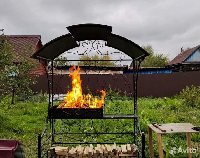 Мангал с печкой и крышей