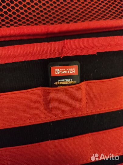 Nintendo switch плюс джойстик, и 3 игры