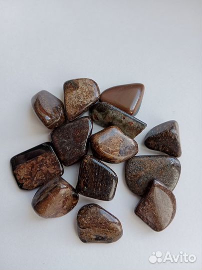 Россыпь бронзита