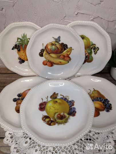 Тарелки антикварные с фруктами
