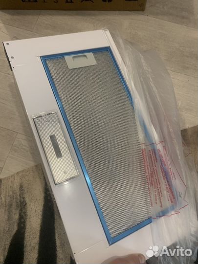 Вытяжка для кухни 60 см новая