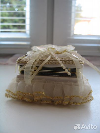 Шкатулка белая с кружевами
