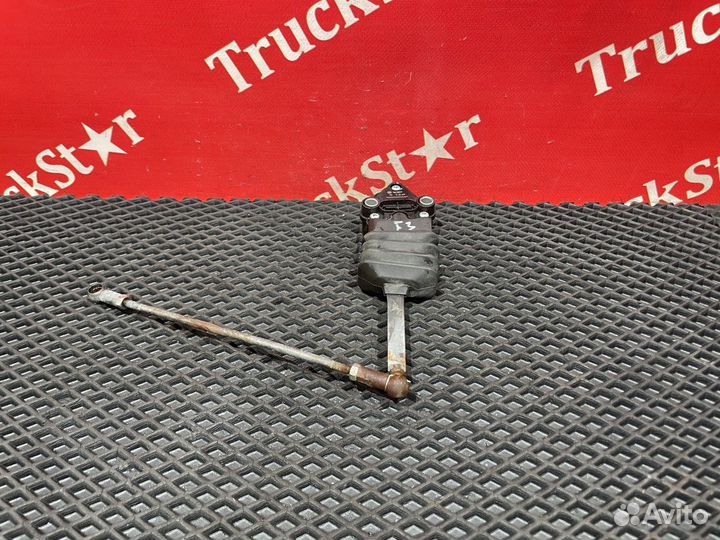 Кран уровня пола кабины 2023г. Foton Auman