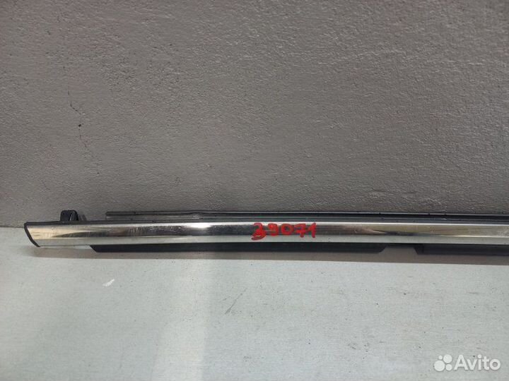 Молдинг стекла Toyota Rav 4 Ca 40 2adfhv 2013