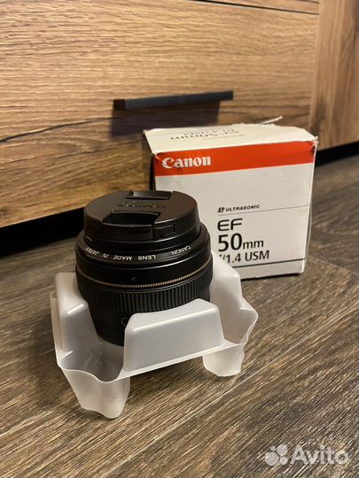 Объектив canon 50mm 1.4