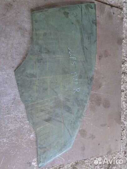 Стекло двери переднее Mazda 3