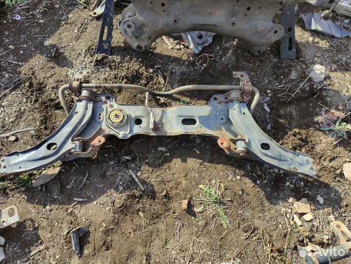 Подрамник Fiat Albea 2011