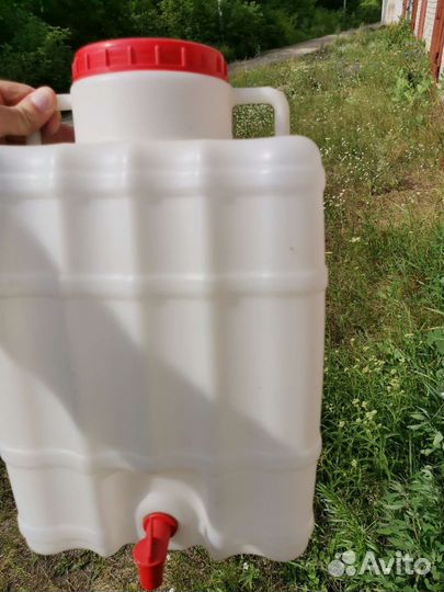 Канистра пластиковая 20 литров