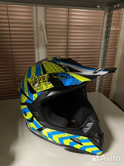 Кроссовый шлем новый