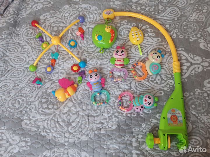 Мобиль с пультом управления