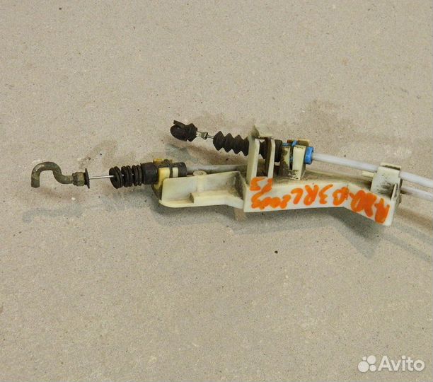 Трос замка задней левой двери Audi 80 B3