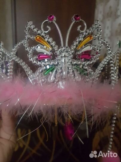 Пластиковые короны