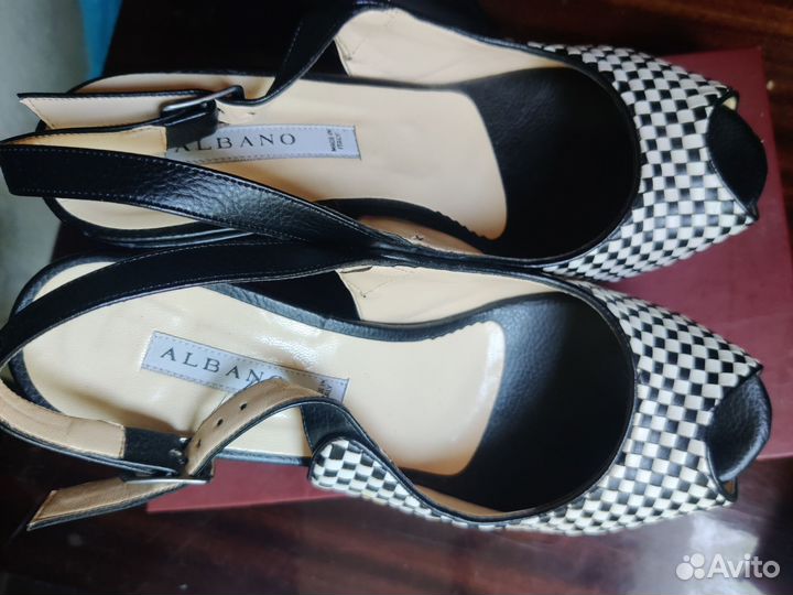 Босоножки женские на танкетке 40 размер