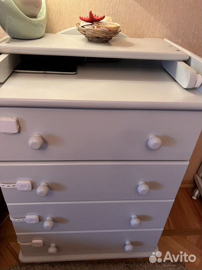 Детская кроватка и пеленальный комод Гандылян