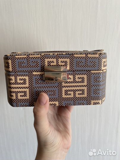 Шкатулка для украшений новая