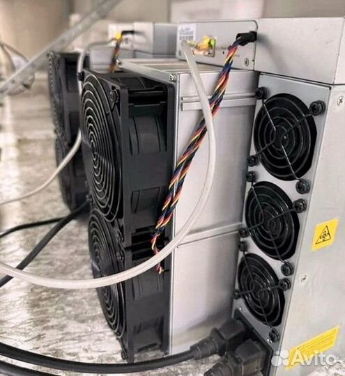 Майнер Antminer S19j pro 104 c размещением