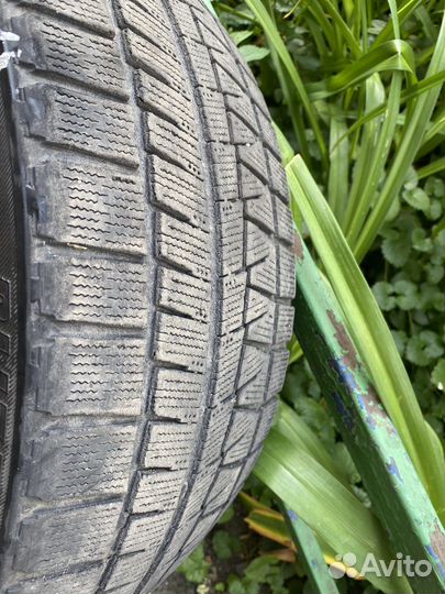 Bridgestone Blizzak Revo GZ 225/40 R18