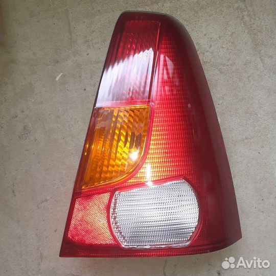 Фонарь Renault Logan 1 дорестайл2