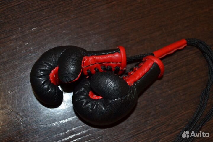 Сувенирные боксерские мини перчатки из кожи