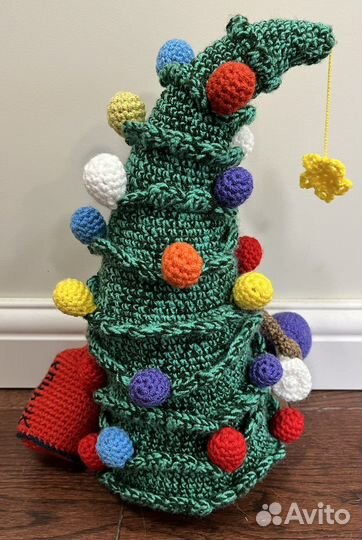 Елка пьяная вязаная