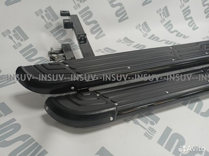 Пороги на Шевроле Ниву с пластиковой накладкой