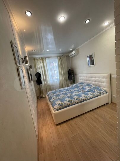 2-к. квартира, 55 м², 4/8 эт.