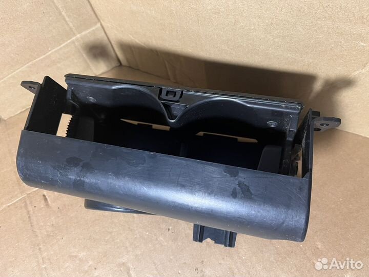 Корпус подстаканник Mazda 6 Gj