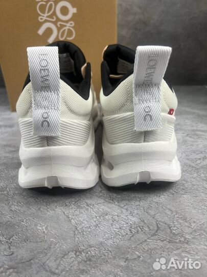 Loewe кроссовки женские