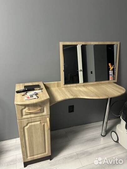 Туалетный столик с зеркалом бу