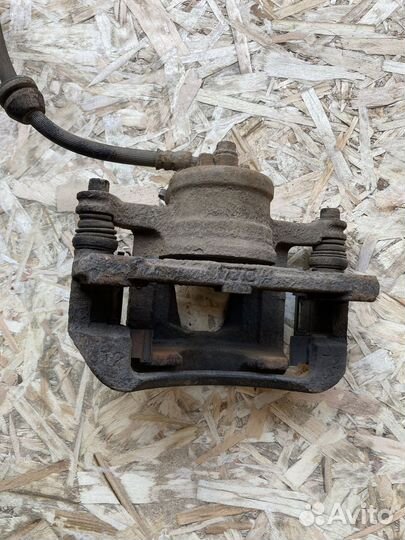 Суппорт передний левый Chevrolet Aveo T250 Разбор