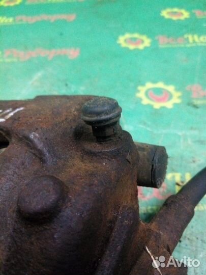 Суппорт передний правый Opel Astra F