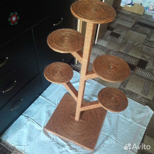 Подставка под цветы