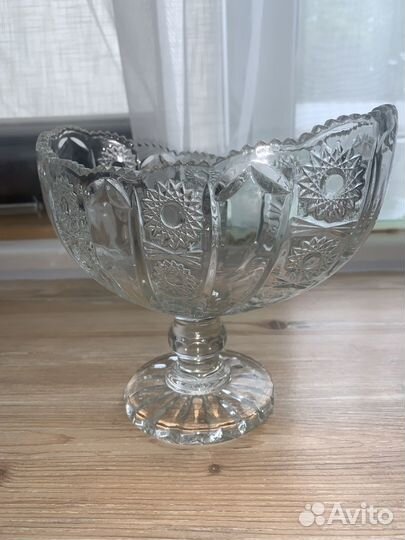 Ваза на ножке конфетница фруктовница