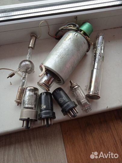 Электронные компоненты