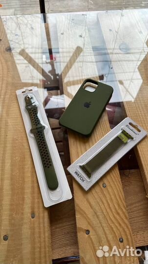 Набор чехлы на iPhone, AirPods,ремешки Apple Watch