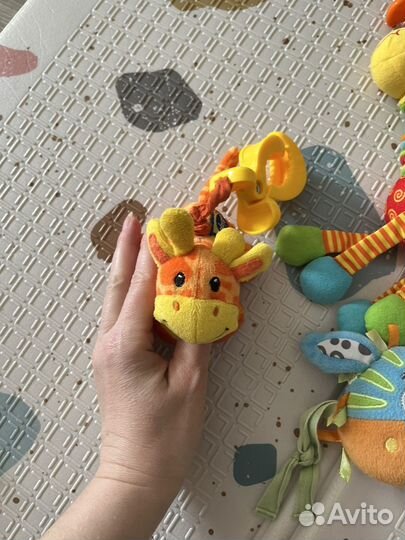 Игрушки и погремушки
