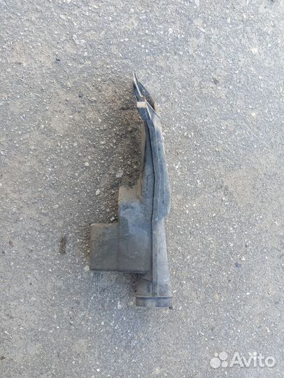 Воздухозаборник Mitsubishi Lancer IX