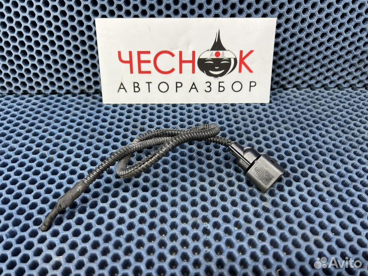 Разъем под датчик уровня масла VAG Tiguan Audi
