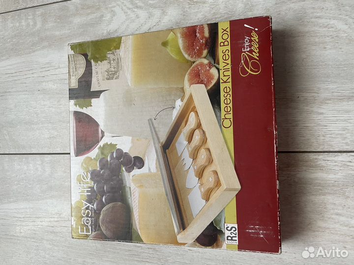 Доска для сыра с ножами