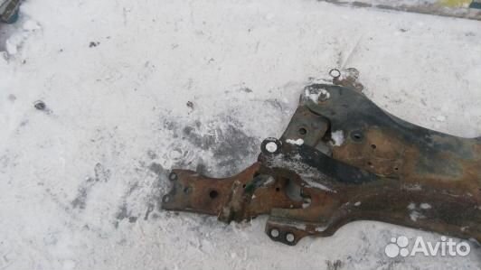 Балка подвески передняя toyota auris E150 (PBE06LG01)