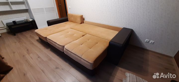 Большой угловой диван раскладной бу