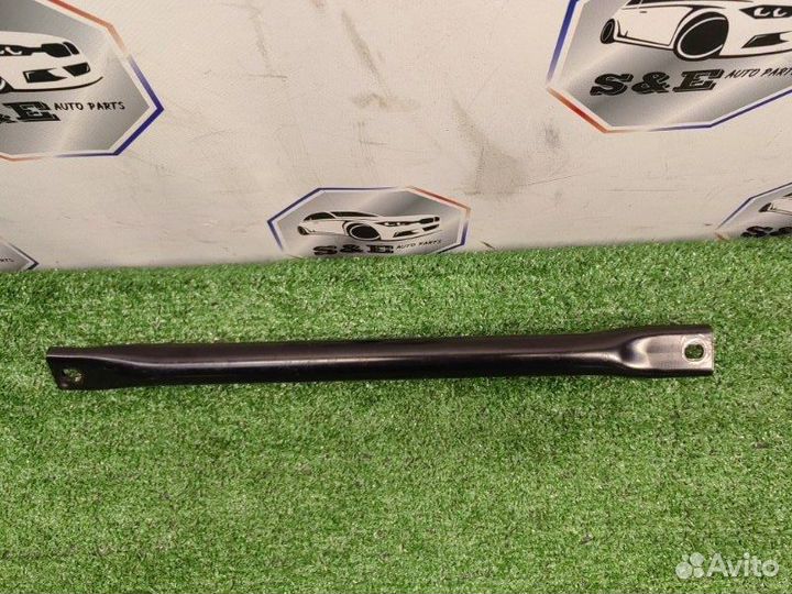 Распорка кузова левая Bmw F10 N55B30 2012