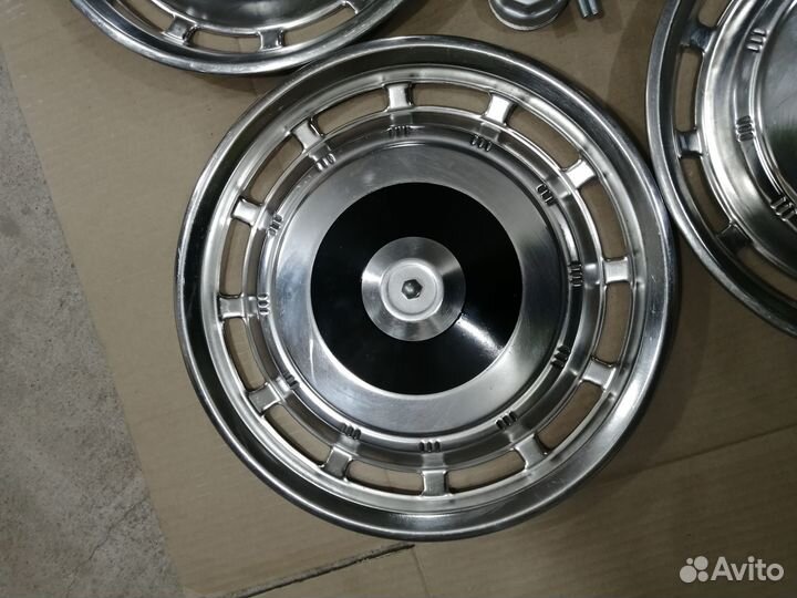 Новые колпаки газ Волга R14 хром с крепежом